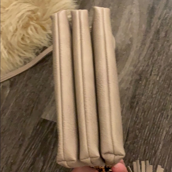 Taupe crossbody purse 💋pick 4 w/lips for $20💋 - Picture 3 of 4